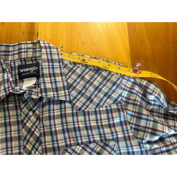 Wrangler Western Shirt. Cowboy. Pearl Snap. Plaid. Size Large - Picture 6 of 7